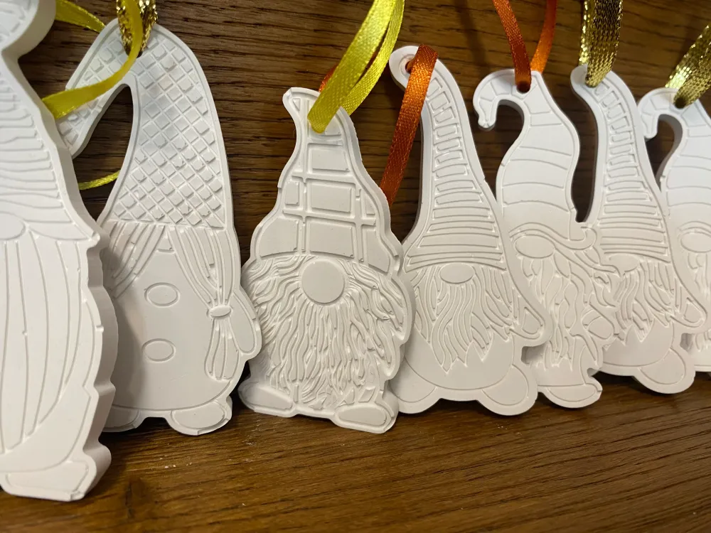 Handgemachte Weihnachtsanhänger "Wichtel" - Charmantes Mitbringsel