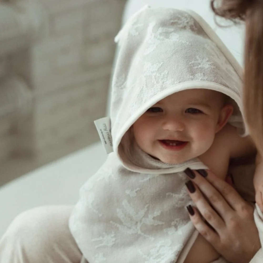 Babyhandtuch aus Bambus Creme- Boho Leaves