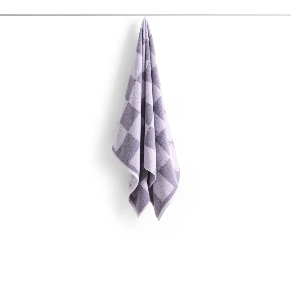 Badetuch „Check Lavender 70×136 cm“ | Groß & gemustert | HAY