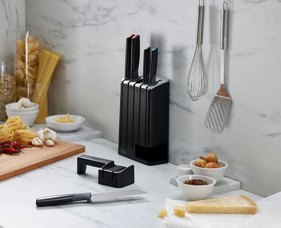 Elevate™ 5-teiliger schlanker Messerblock mit Schärfer