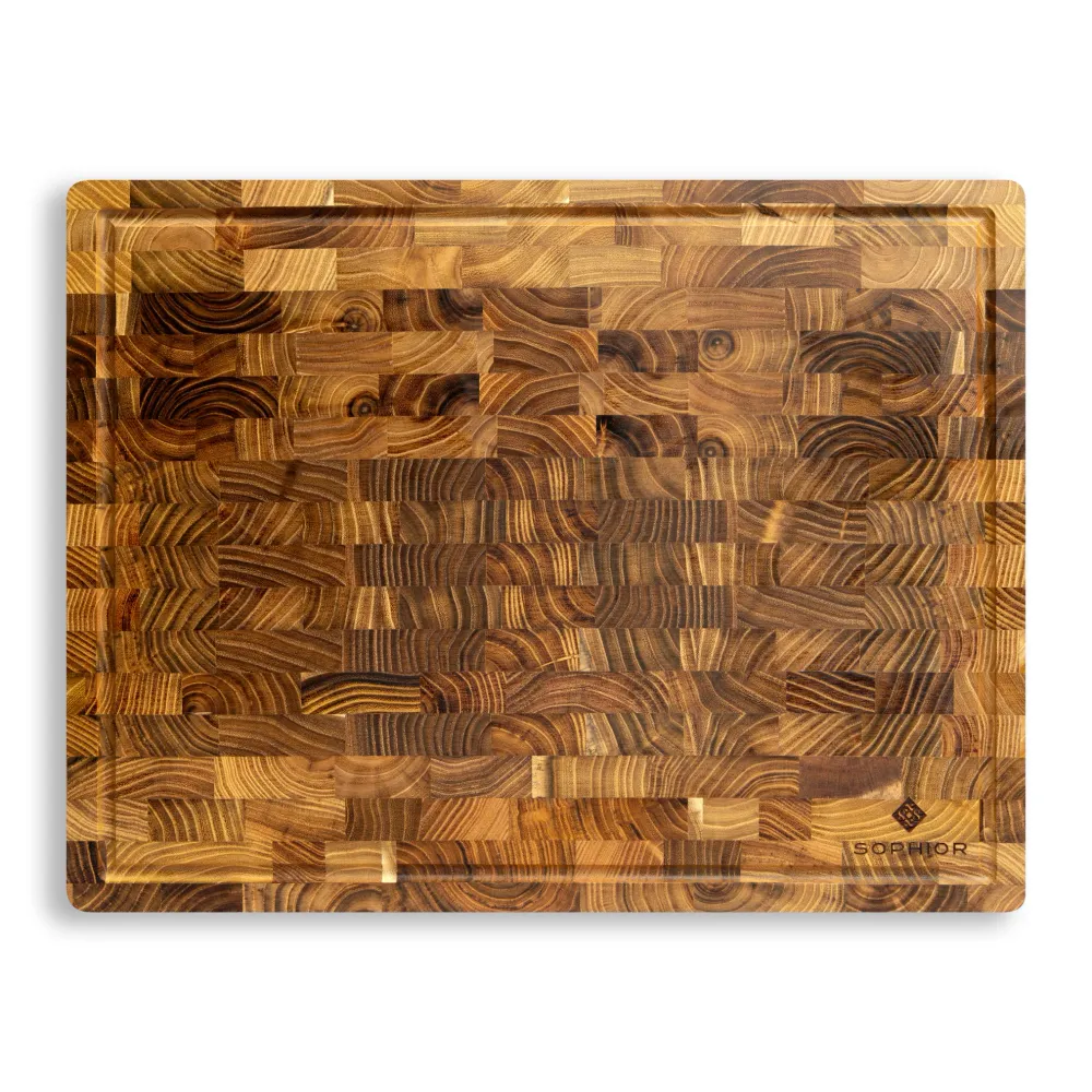 SOPHIOR Teak-Schneidebrett mit Saftrille 43x33x3cm