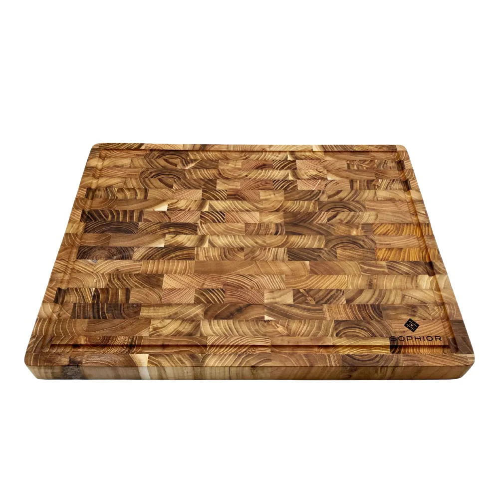 SOPHIOR Teak-Schneidebrett mit Saftrille 43x33x3cm