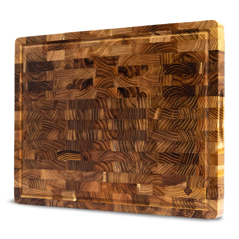 SOPHIOR Teak-Schneidebrett mit Saftrille 43x33x3cm