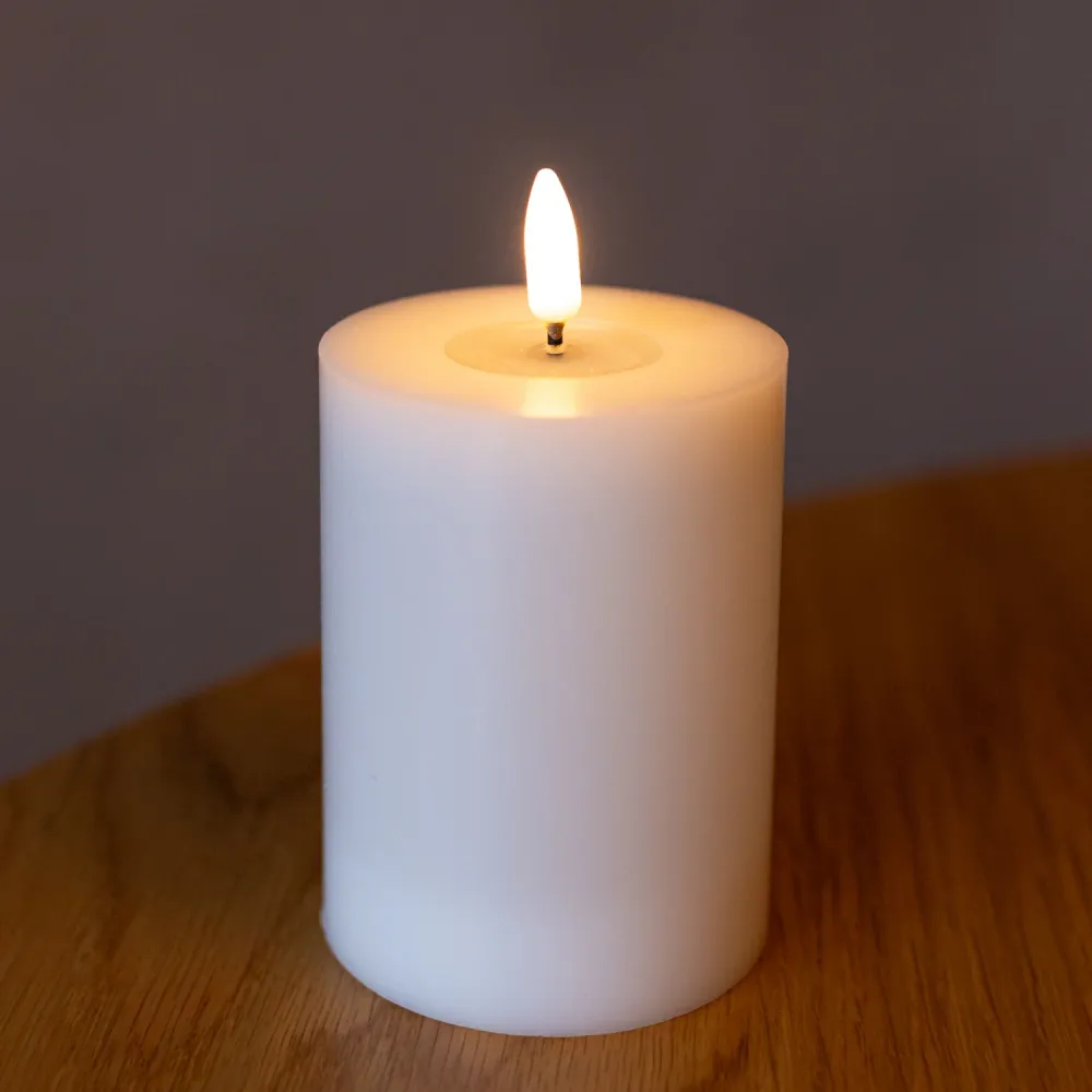 Sia LED Stumpenkerze wiederaufladbar ø 7.5 x 10 cm