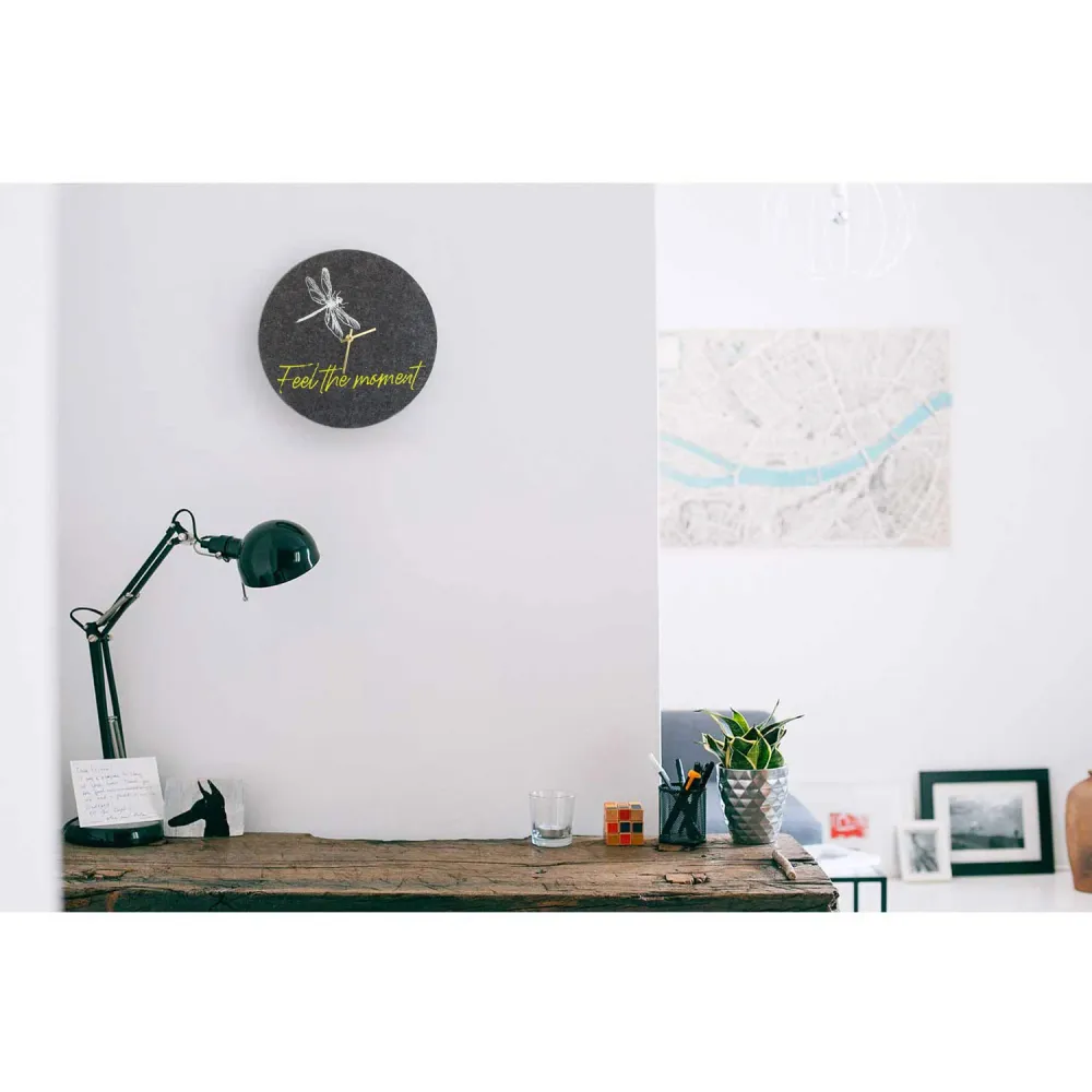 Wanduhr aus Filz und Kork 30 cm | Design "Moment" Anja Streese