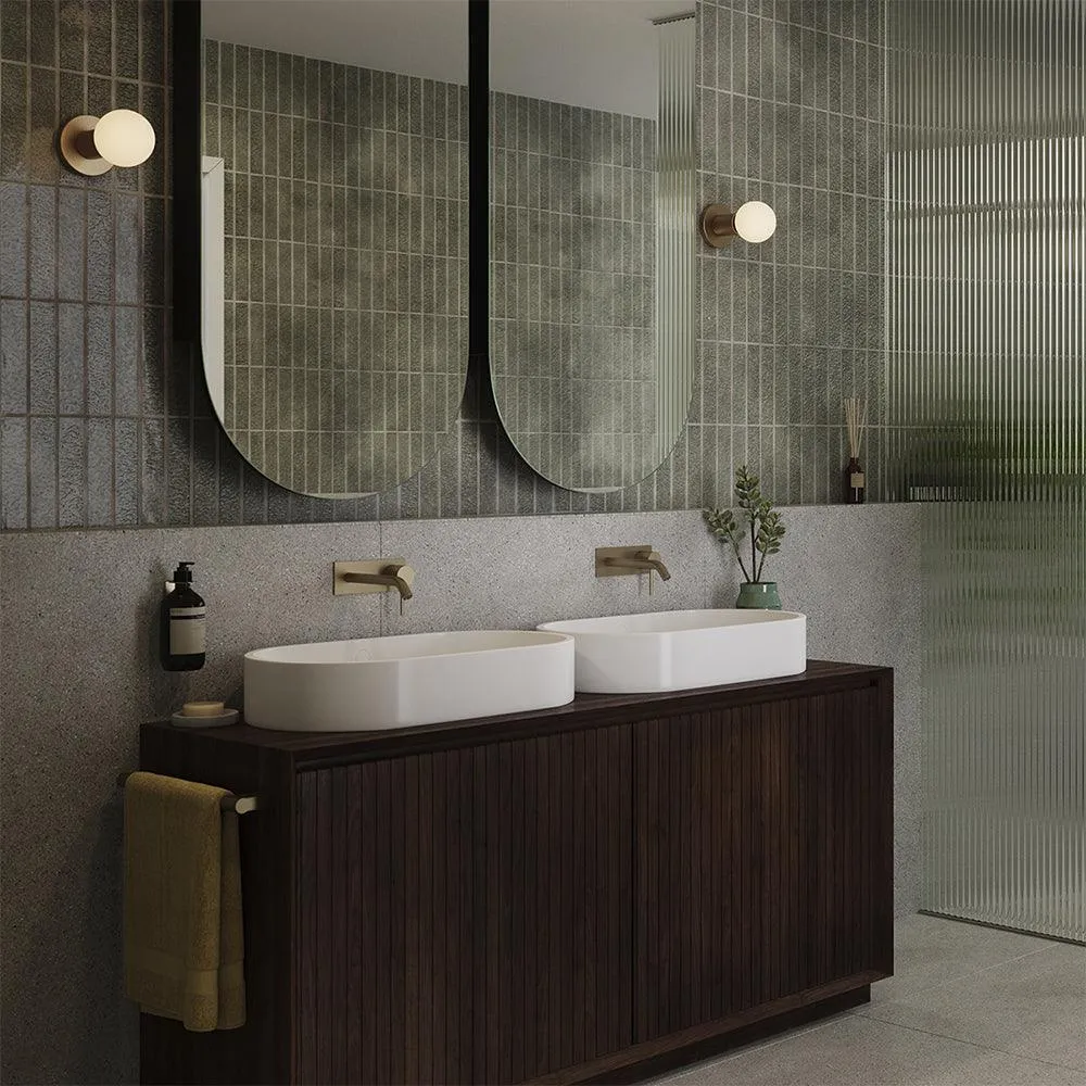 LOCHAN BRASS – DECKEN- UND WANDLEUCHTE