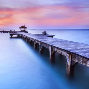 PVC Fototapete Wooden Bridge – ECO Wandbild Selbstklebende Tapete – 3D Vinyl Wandsticker XXL SW025
