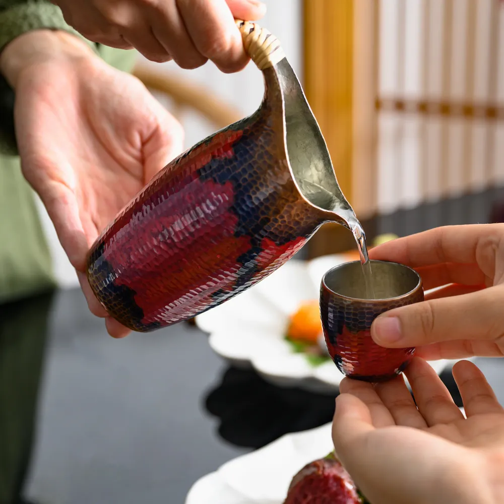 Krapp Rot Nishiki Chirori Sake-Karaffe