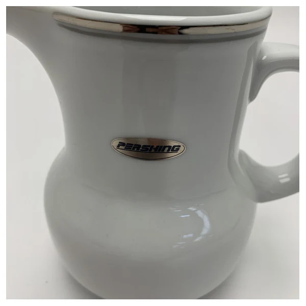 Pershing Premium Porzellan-Milchkännchen 500ml - Langlebiger maritimer Krug mit ergonomischem Griff und schlankem Design