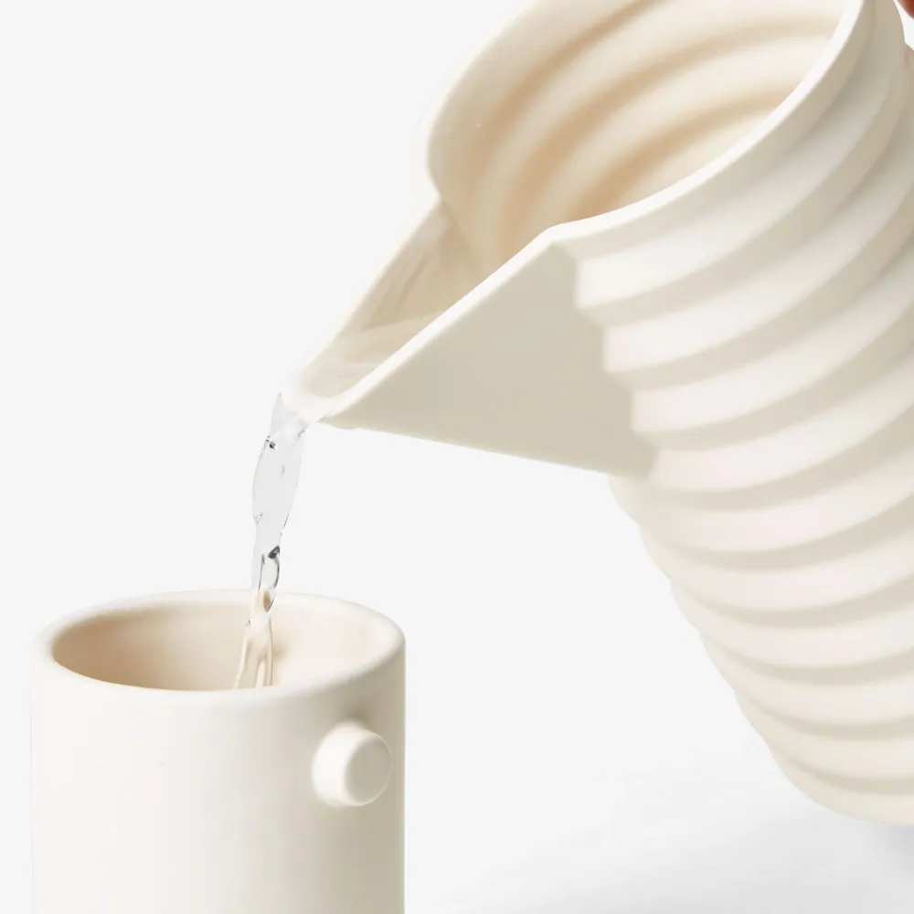 PLEATED PITCHER - WASSER KARAFFE - High Gloss | Areaware