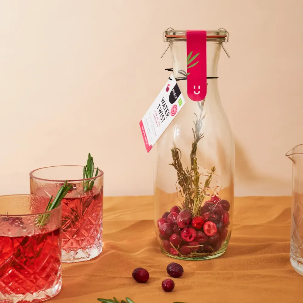 Watertwist | Karaffe | Cranberry, Kirsche & Rosmarin Bio