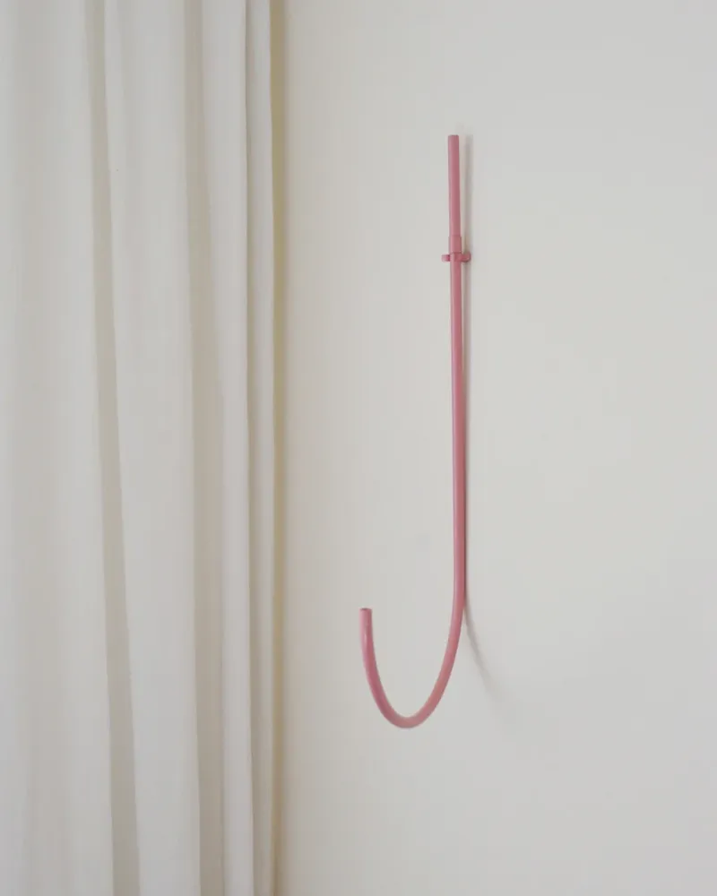 großer wandhaken / hanger arch rosa