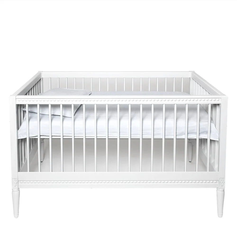 Babybett mit Matratze und Umbauset Weiss