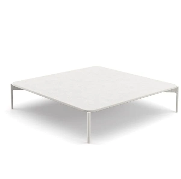 Dedon Izon Set Coffee Table 120x120cm, mit mineral composite Coffee Table aus Talkum