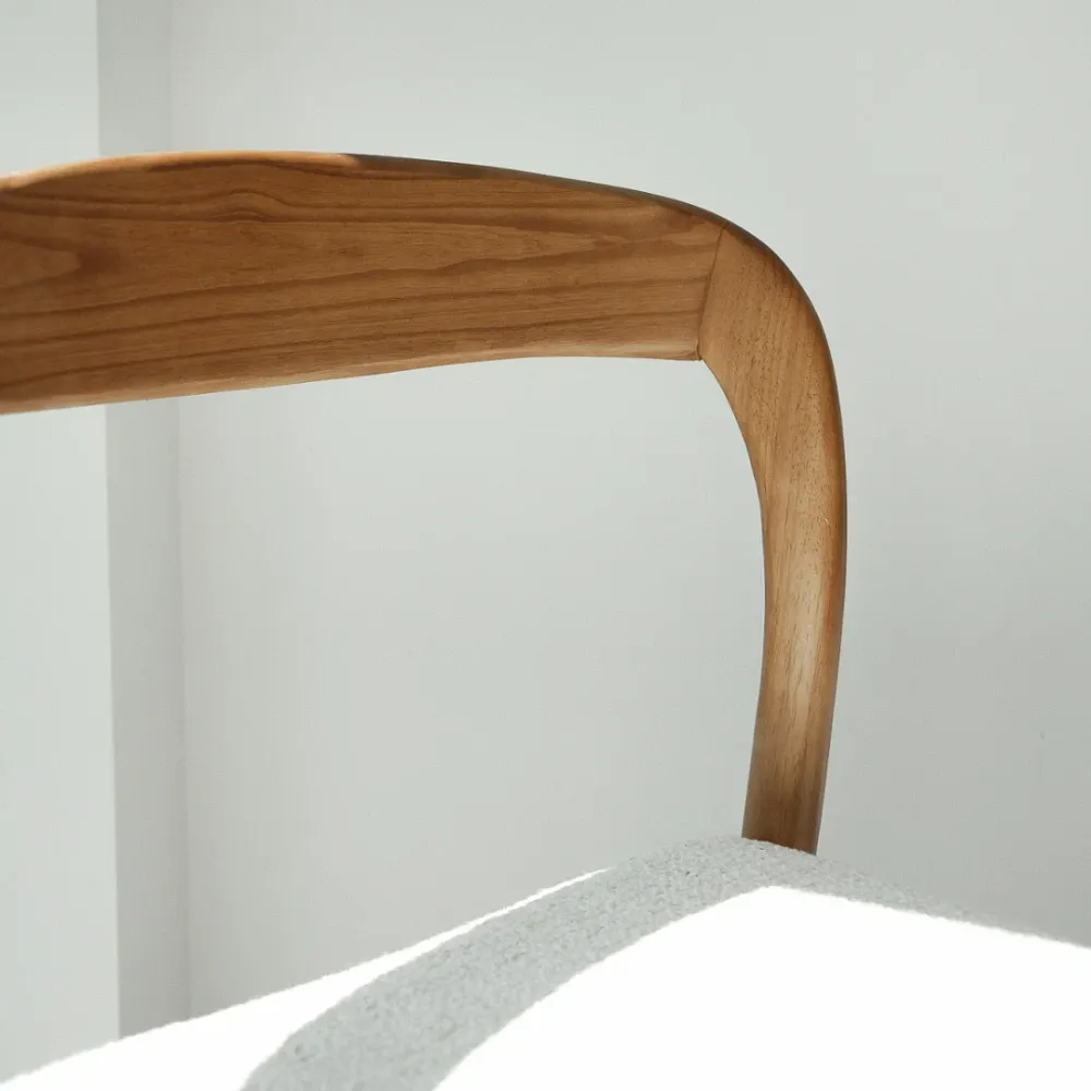 Eetkamerstuhl Chale - H76,5 cm - Hellwalnuss - Ivory Bouclé-Webart