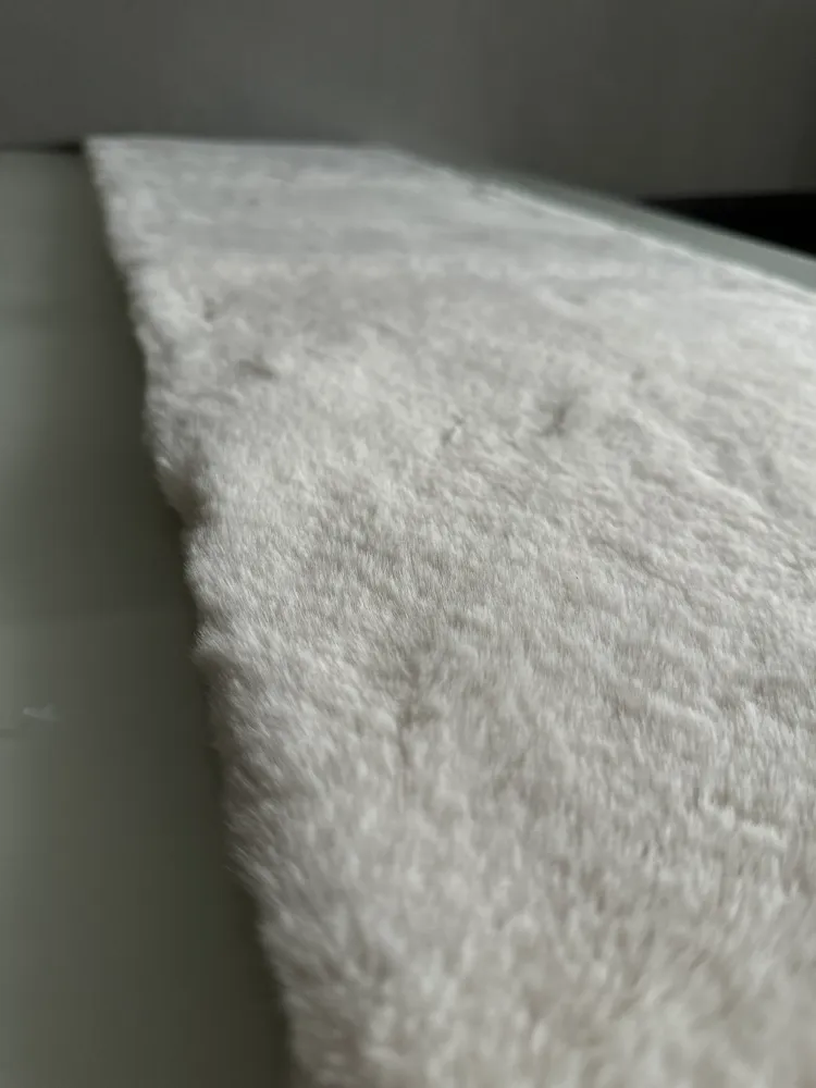 fake fur. -Tischläufer