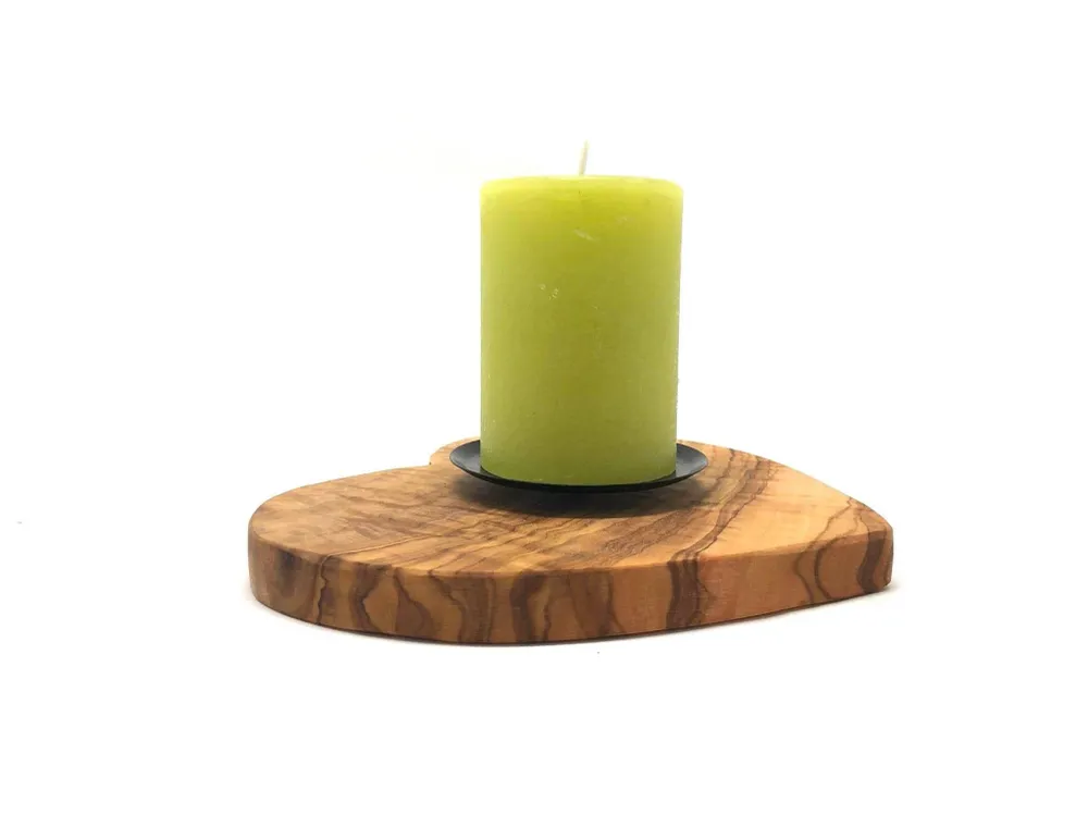 Kerzenhalter Herzform aus Olivenholz