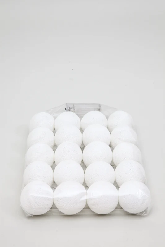Lichterkette Cotton Balls weiss