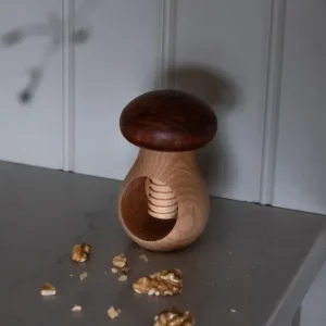 Nussknacker aus Holz, mit praktischem Gewinde Pilzoptik