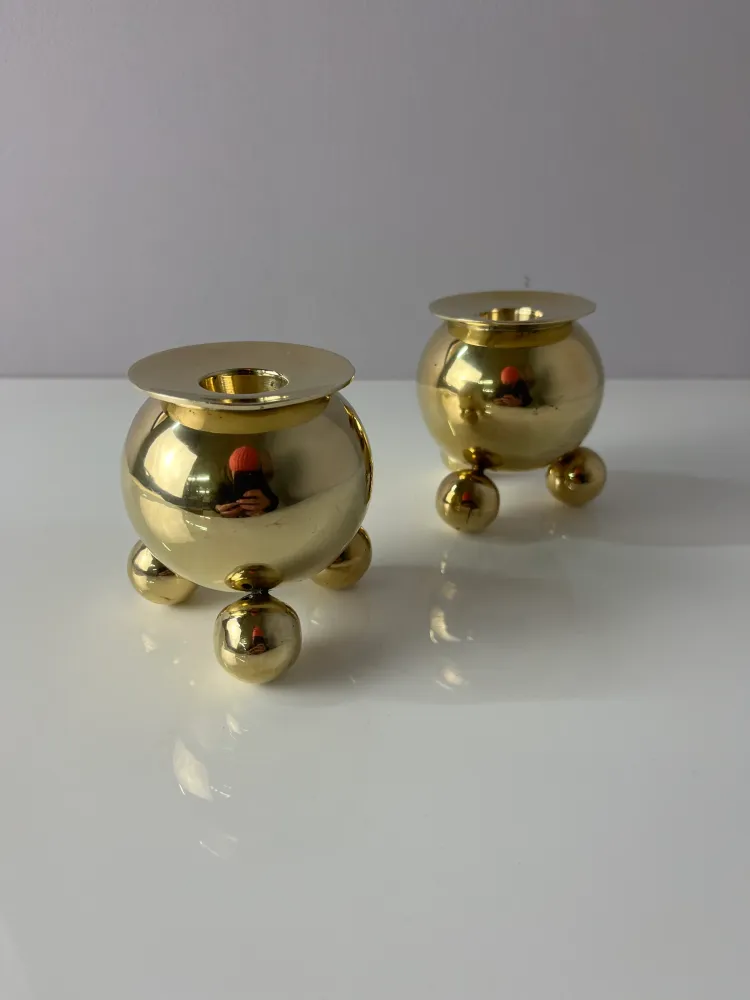 Set: 2x Kugel Kerzenständer Messing von Gusums Bruk