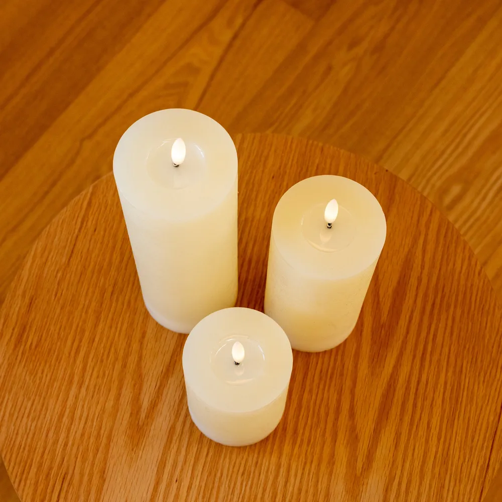 Sia LED Stumpenkerze wiederaufladbar Ø 7.5 X 10 cm Creme