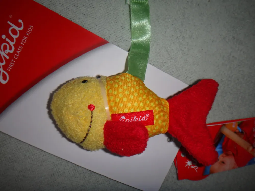 Textil-Anhänger Fisch am Band mit Klettschlaufe