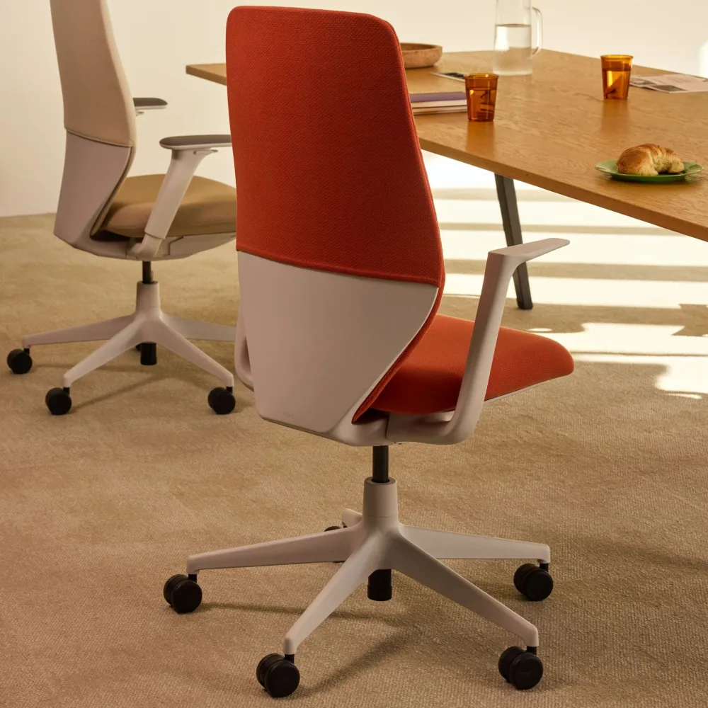 Vitra ACX Pad Bürostuhl Sitz und Rückenlehne gepolstert Plano