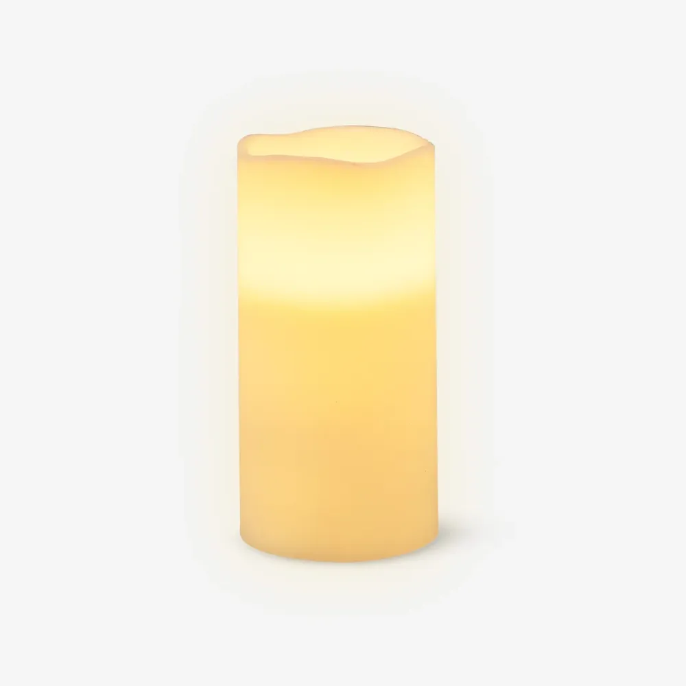 Weiße LED-Stumpenkerze - 15 cm