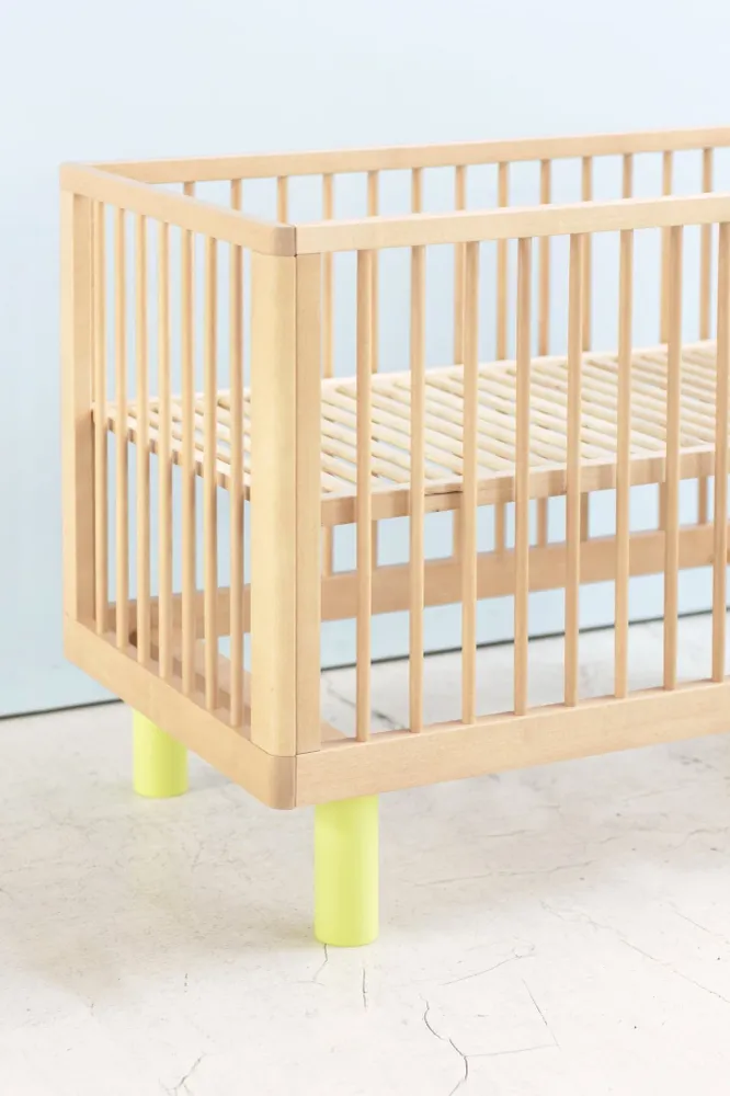 Karl & Fric Nox Cot 60x120 cm + Junior Rail % Set - Naturholz & Gelb
