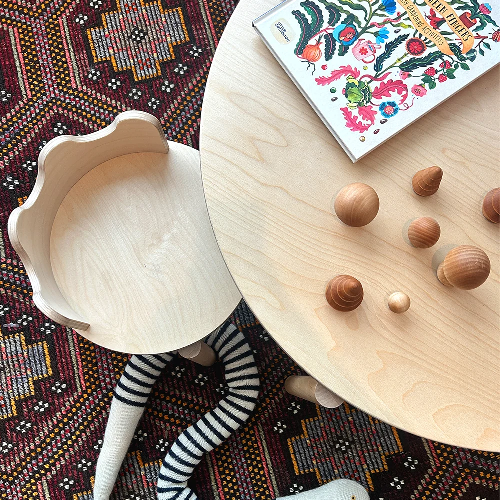 Oeuf NYC Kindertisch 'Moss' Birke