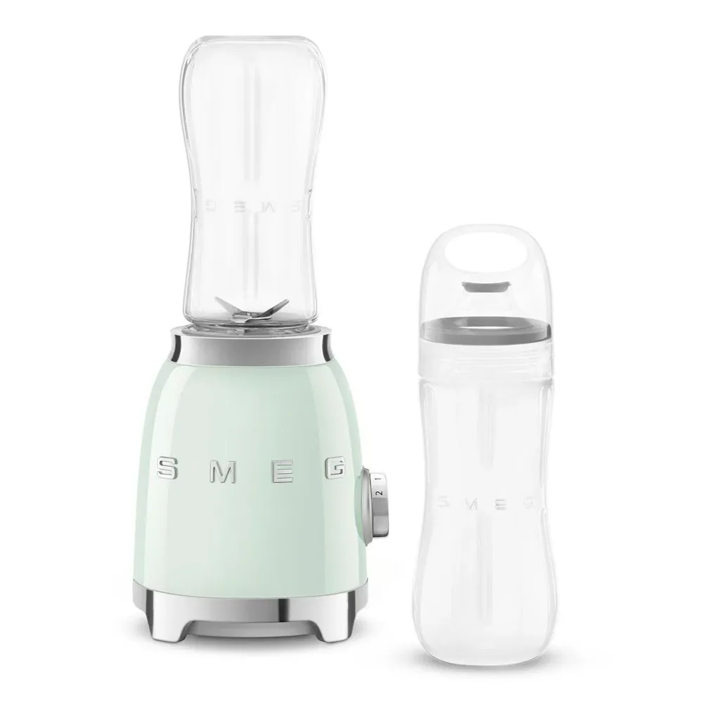 Smeg Personal Blender 0,6 l + 2 To-go-Flaschen „Wassergrün“ PBF01PGEU