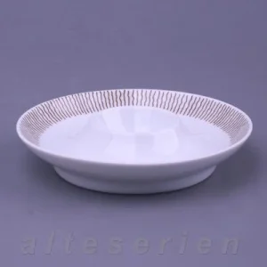 Eierbecher mit Schalenablage