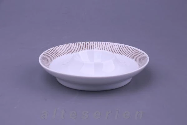 Eierbecher mit Schalenablage