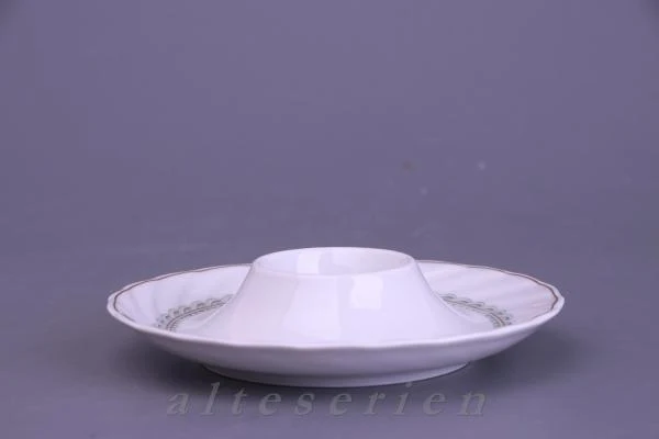 Eierbecher mit Schalenablage