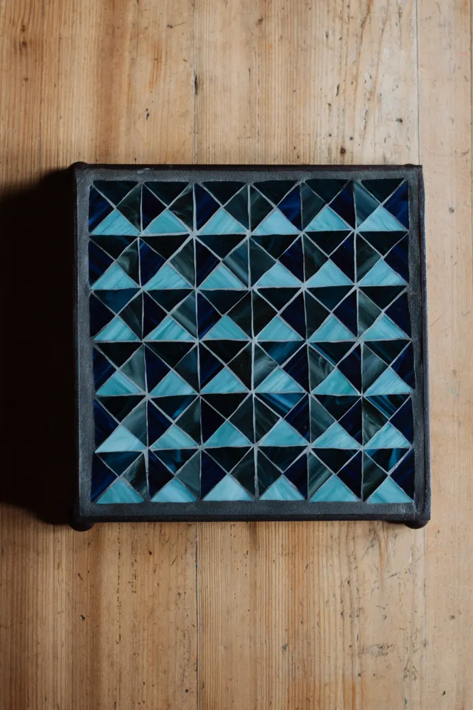 **AKTION** Quadratischer Untersetzer mit Glasmosaik Blue Quilt