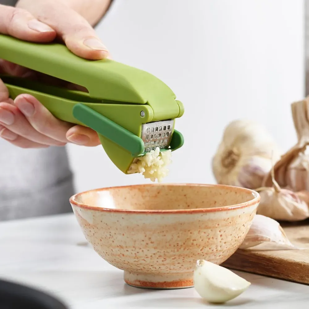 Knoblauchpresse Clean Force von Joseph Joseph