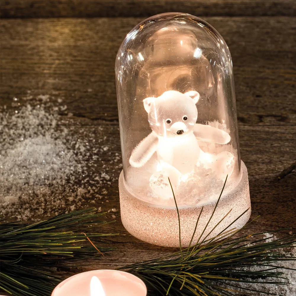 LED-Kuppel auf weißem Sockel, 1 LED ww, mit Acryl-Teddybär, mit Timer, batteriebetrieben