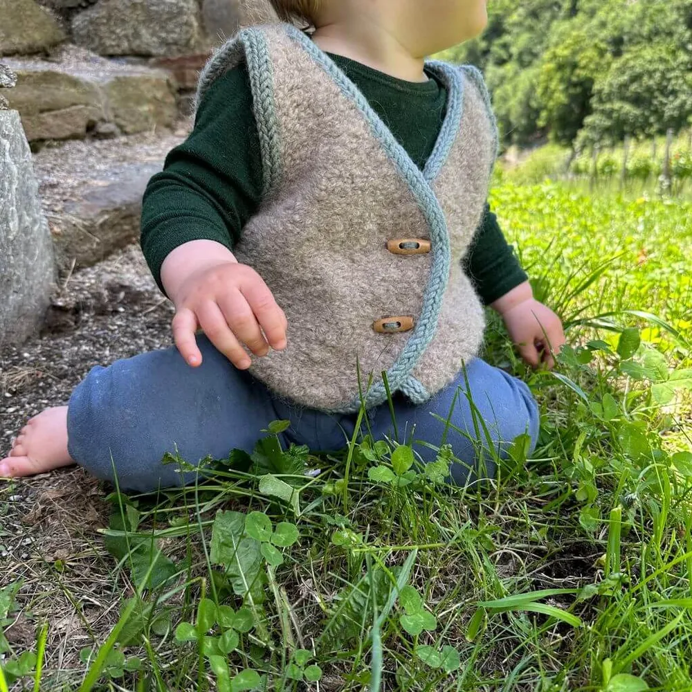Weste Toni Mini Strickanleitung - Frau Riedel strickt (PDF)