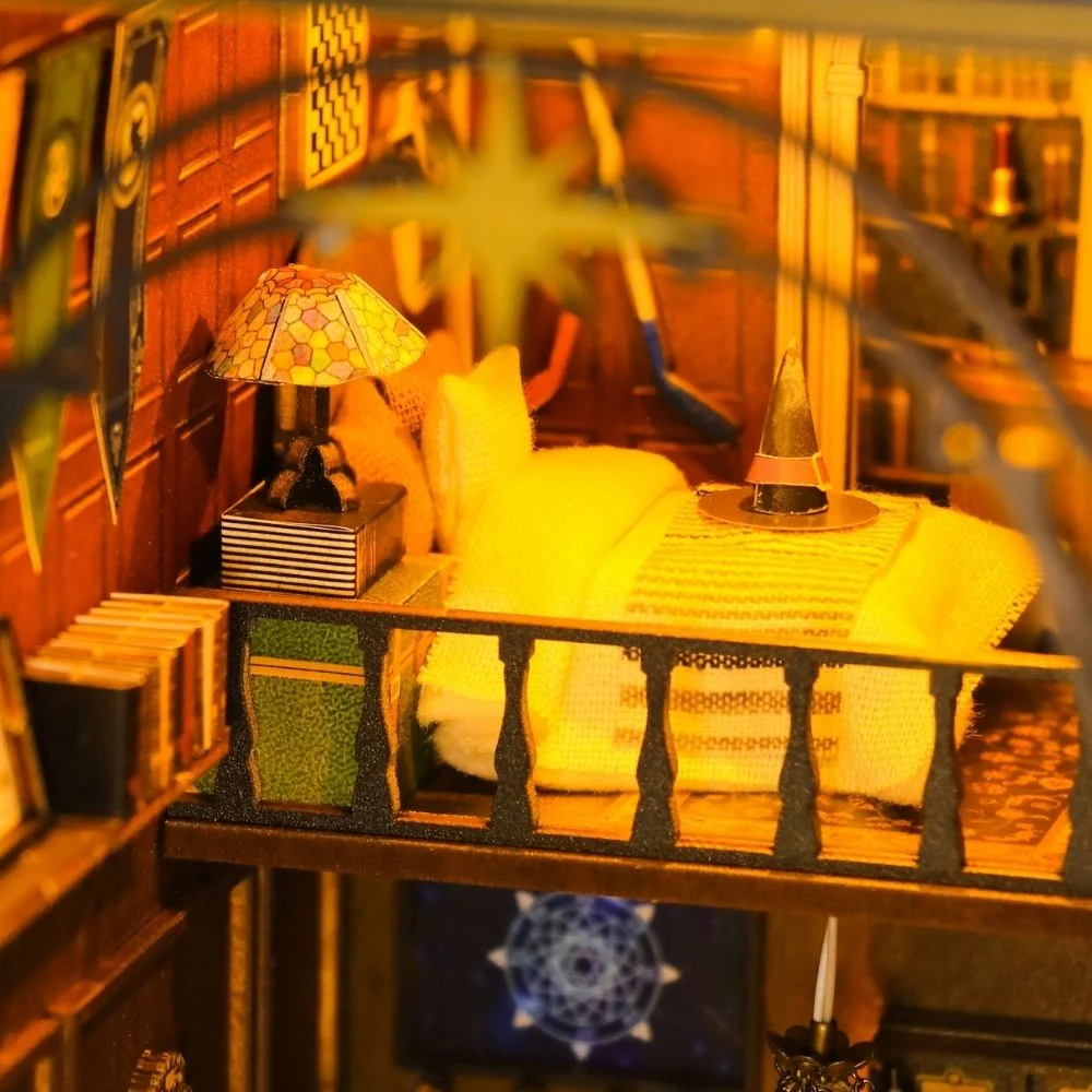 Book Nook - Miras Magisches Haus