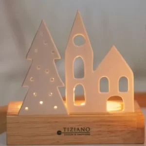 Tiziano Lichtobjekt Sandane mit Haus und Tanne auf Holzbase