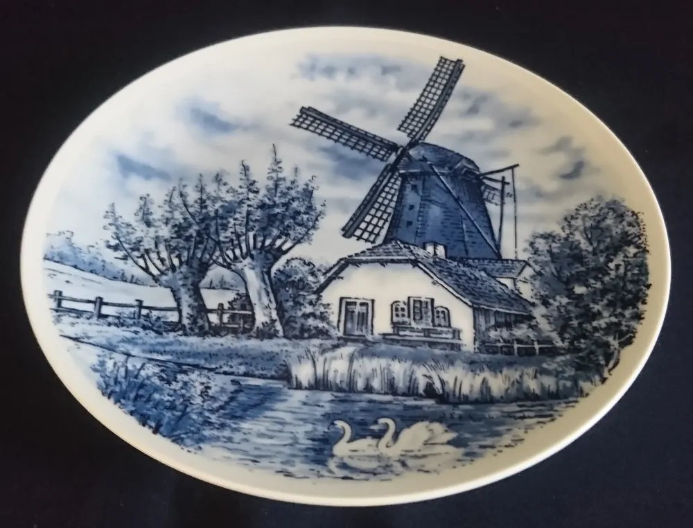 WAND~ SAMMELTELLER - Porzellan, Flora Fauna Windmühle Haus Landschaft Motiv Dekor