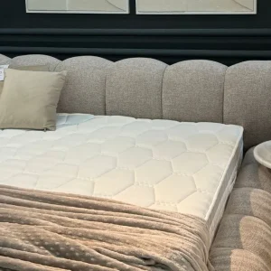 Lily Boxspringbett 200x200 cm mit Stauraum - Komfort & Design