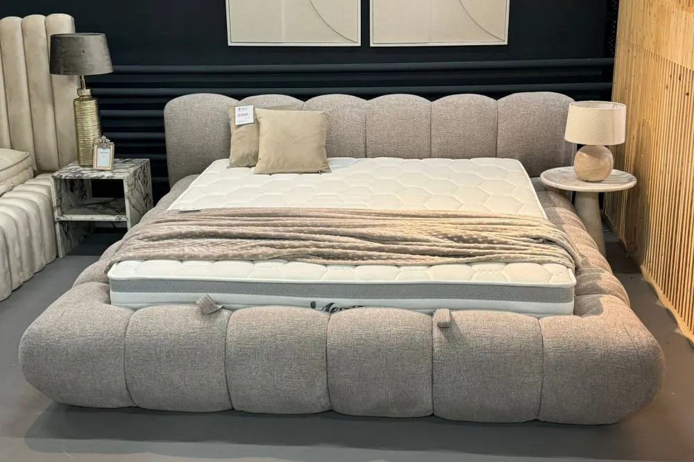 Lily Boxspringbett 200x200 cm mit Stauraum - Komfort & Design