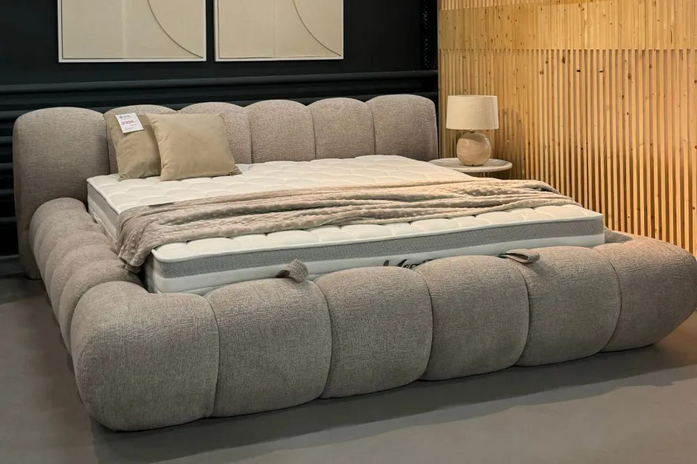 Lily Boxspringbett 200x200 cm mit Stauraum - Komfort & Design