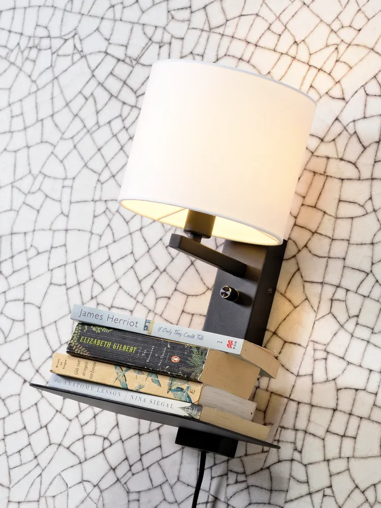 It's About Romi Wandleuchte Eisen Florence E14 m. Ablage + USB H.42cm inkl. Dimmer / Schirm 18x15cm, L. Leinen