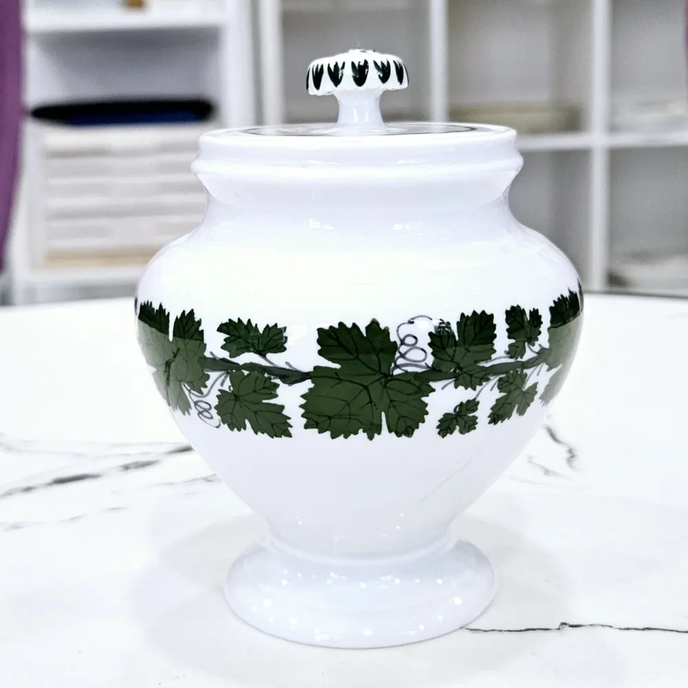 Elegantes Meissener Porzellan Schüssel Green Ivy Vine Sammlung.