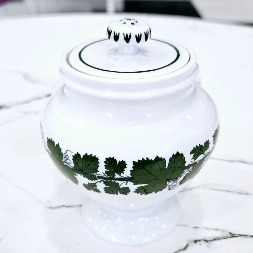 Elegantes Meissener Porzellan Schüssel Green Ivy Vine Sammlung.