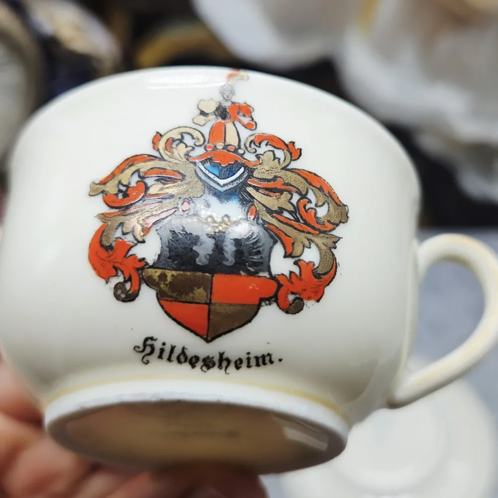 Handbemalte Espressotasse für Sammler mit dem Namen und Wappen der Stadt Hildesheim (90 ml)