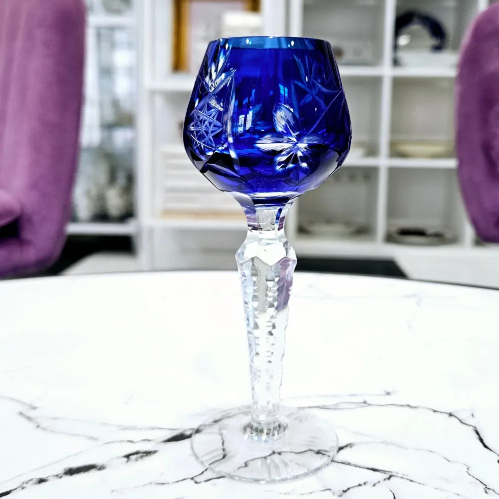 Kristallblaues Spirituosenglas (~50ml)