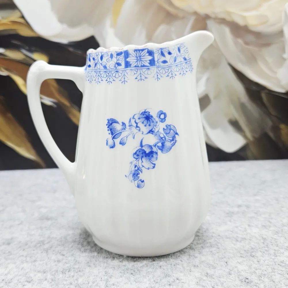 Wunderschönes China Blau Porzellan Milchkännchen (~300 ml)